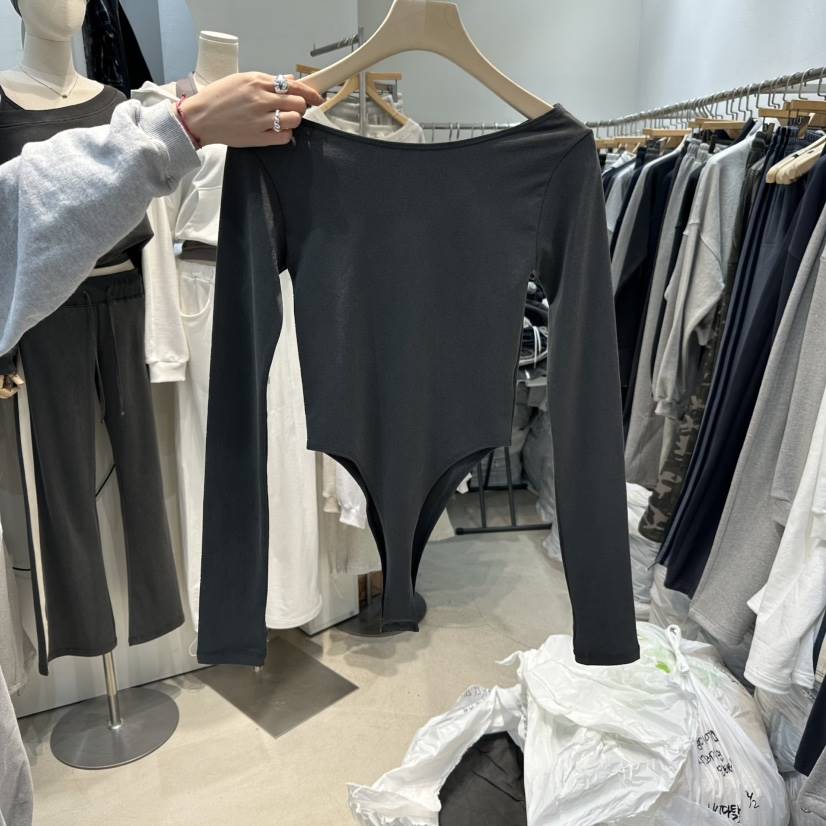 W.FATAL東大門實拍女士新品熱賣真品時尚職業人氣長袖T恤W.FATAL長袖T恤