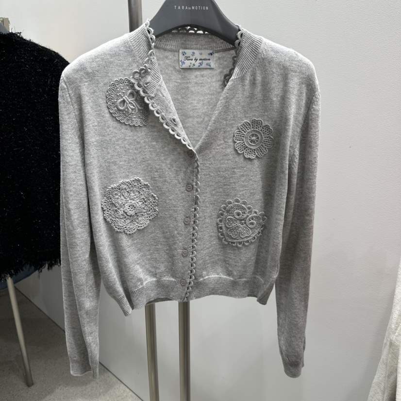 TARABY MOTION東大門實拍女裝新品時尚真品26春夏長袖T恤TARABY MOTION長袖T恤