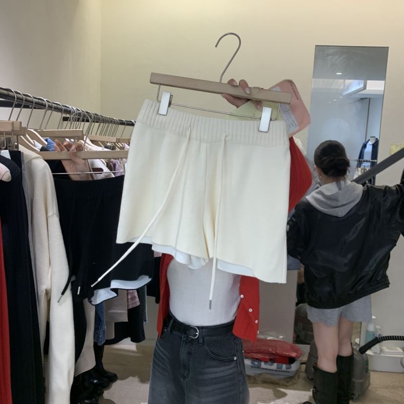 W AND J東大門實拍女裝新品真品熱賣推薦職業時尚26春夏短褲W AND J短褲