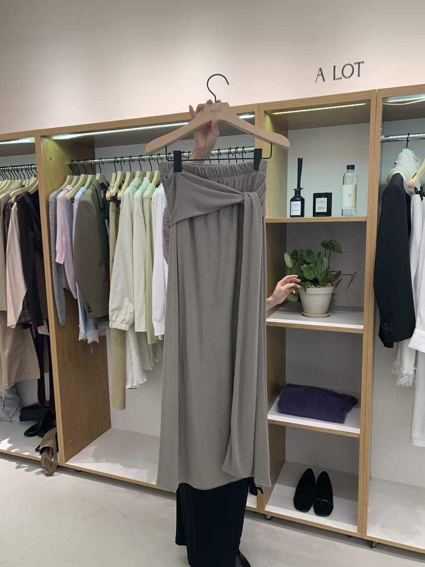 ALOT東大門實拍女裝新款時尚推薦休閑26春季職業人氣長裙A LOT長裙