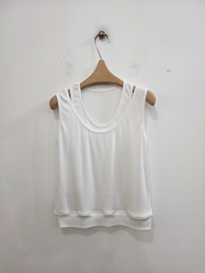 LE MIU東大門直郵女裝新品推薦休閑熱賣時尚吊帶背心假兩件LE_MIU吊帶/背心