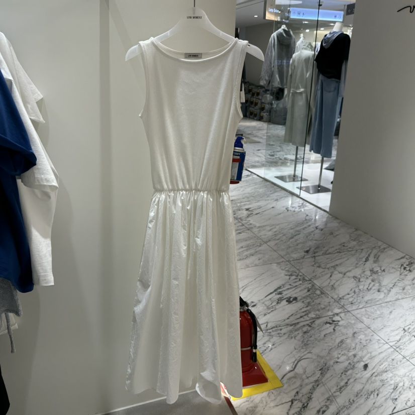 LOW MOMENT韓國代購女裝新品人氣休閑推薦熱賣時尚連衣裙LOW MOMENT連衣裙