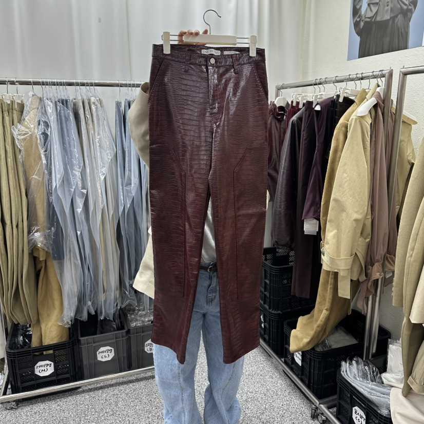 ONEBYTWO東大門實拍女裝新品人氣熱賣職業推薦休閑褲皮褲ONE BY TWO休閑褲