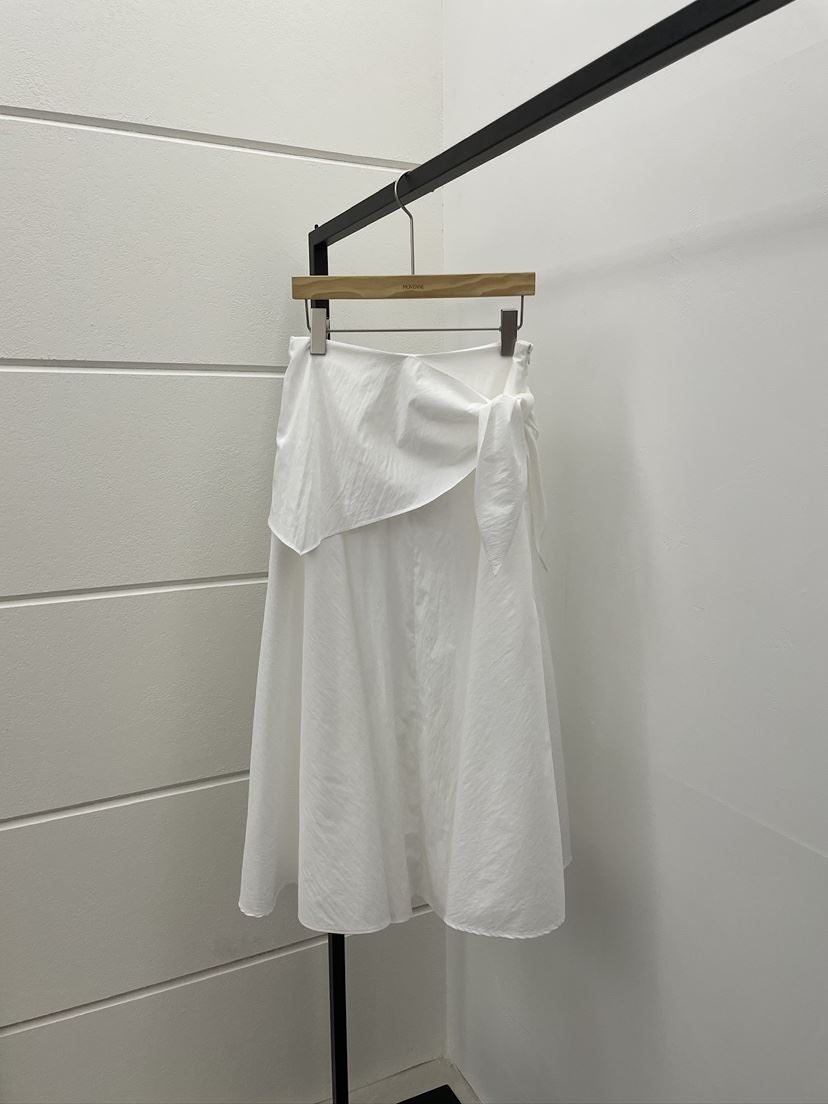 MOVENNE韓國直郵實拍女裝新款人氣休閑26春夏熱賣長裙圍巾MOVENNE長裙