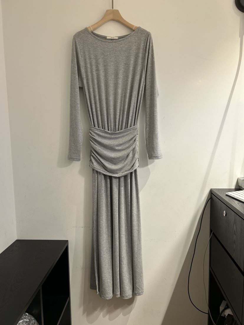 NOTICE韓國直郵實拍女裝新品推薦26春夏職業連衣裙褶皺長款NOTICE連衣裙