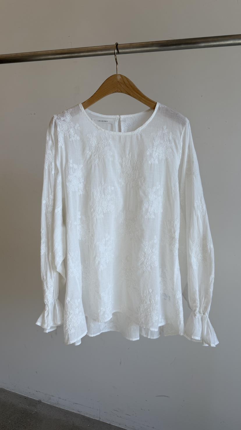 LAUNDRY韓國東大門直郵女士新品熱賣襯衫蕾絲衫泡泡袖刺繡亞麻LAUNDRY襯衫/蕾絲衫