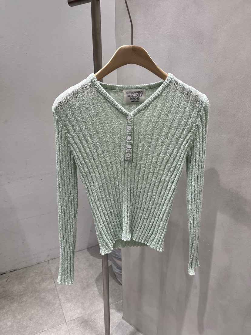 EVERCOMMERCE METICULOUSLY DESIGNED韓國東大門代購女士新品人氣針織衫EVERCOMMERCE METICULOUSLY DESIGNED針織衫