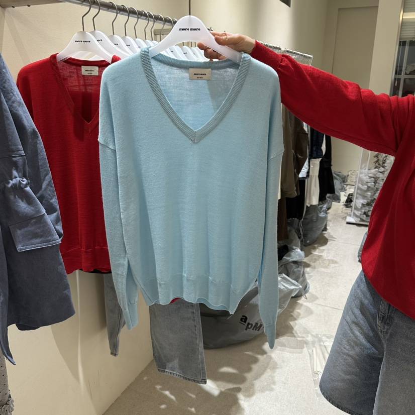 MOREMORE韓國東大門直郵女裝新款熱賣休閑推薦26春夏針織衫V領more more針織衫