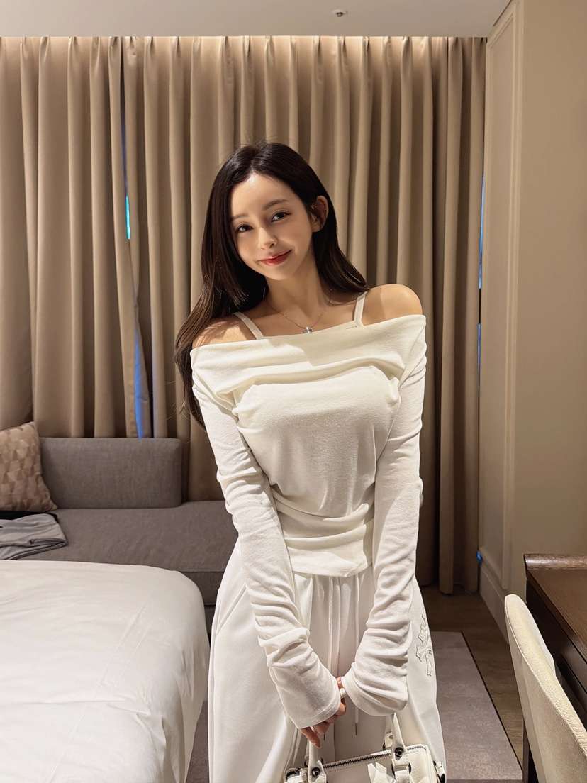 CLOTH韓國直郵實拍女裝新品26春夏熱賣人氣時尚職業長袖T恤CLOTH長袖T恤