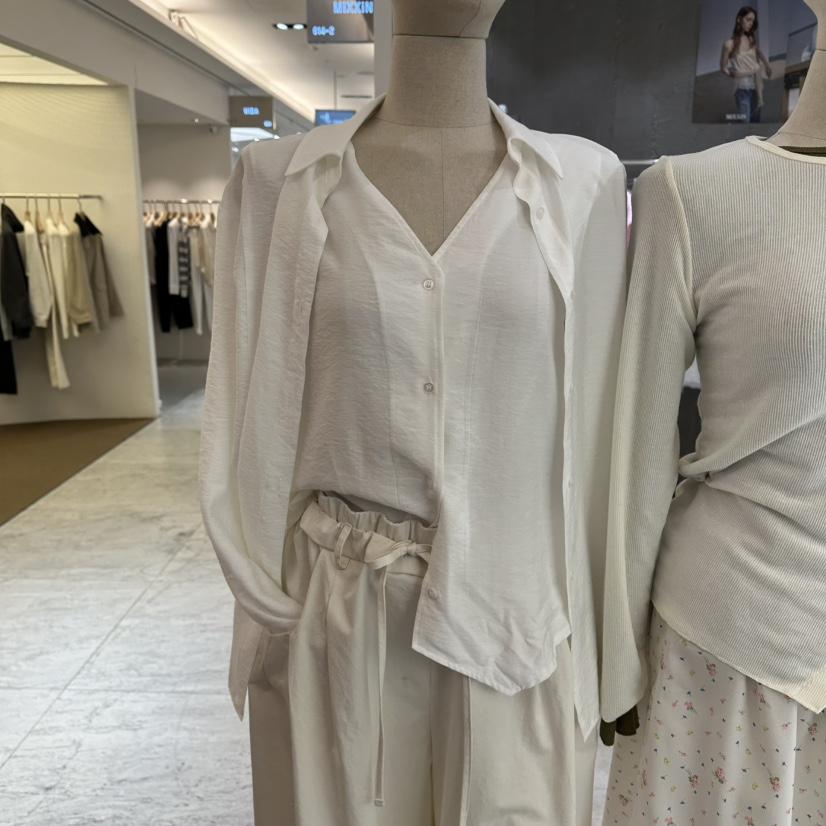 MIXXIN韓國東大門直郵女裝新款時尚熱賣襯衫蕾絲衫假兩件MIXXIN襯衫/蕾絲衫