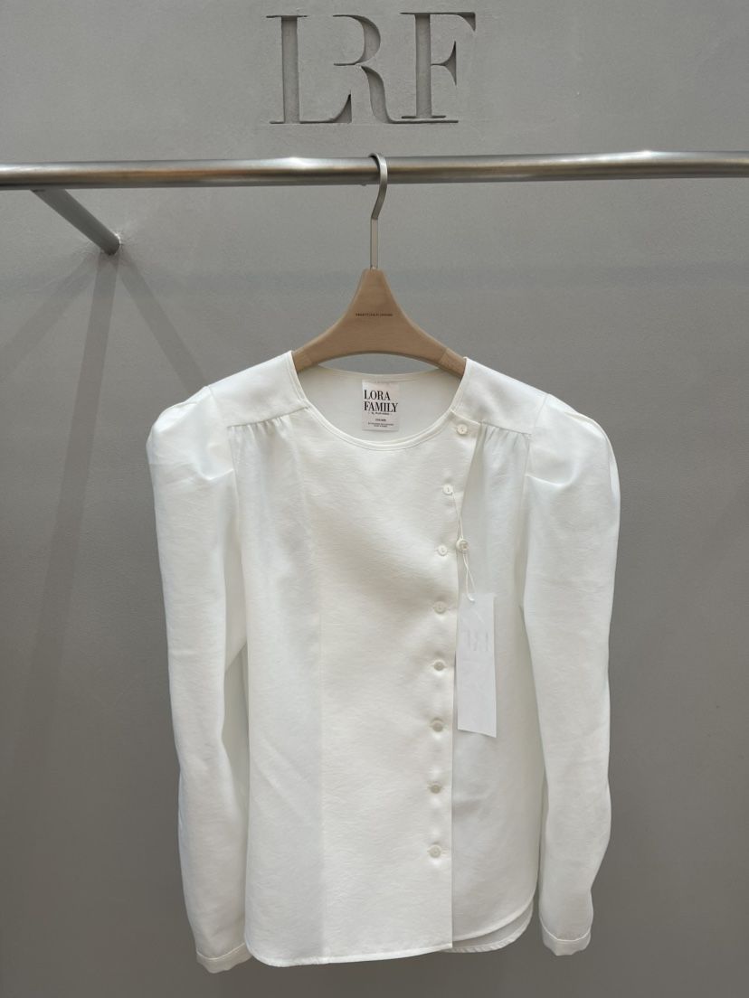 PLUS HONG-P韓國東大門代購女士新款推薦襯衫蕾絲衫泡泡袖紐扣LORA FAMILY/PLUS HONG襯衫/蕾絲衫