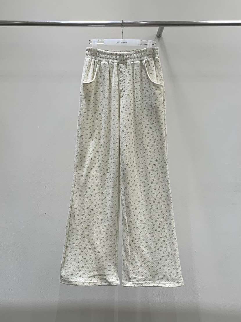 LOVE MOMENT東大門直郵女士新款真品26春夏休閑褲花朵紐扣LOVE MOMENT休閑褲