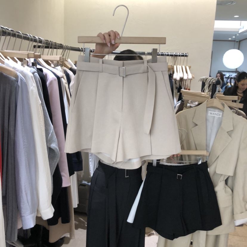 W AND J韓國代購女士新品人氣熱賣真品休閑短褲包含腰帶W AND J短褲