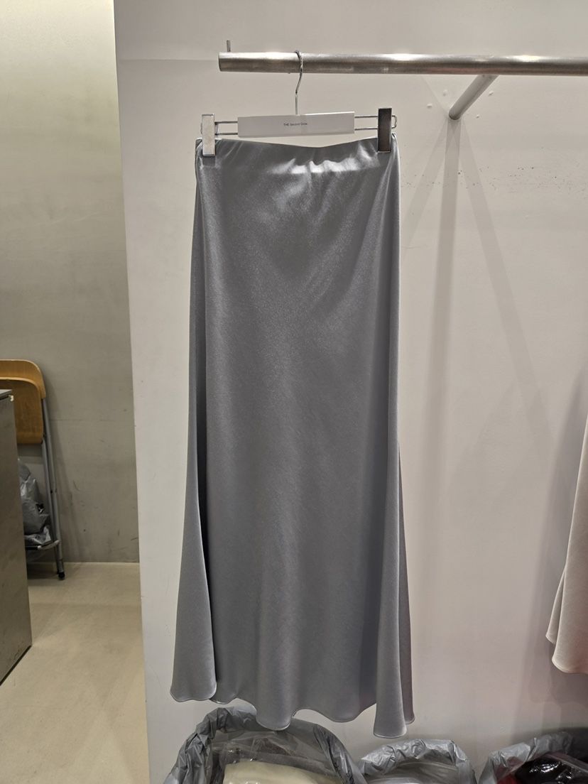 THE SECOND GROW/QUEENSRABBIT東大門代購女士新款真品長裙緞面THE SECOND GROW/QUEENSRABBIT長裙