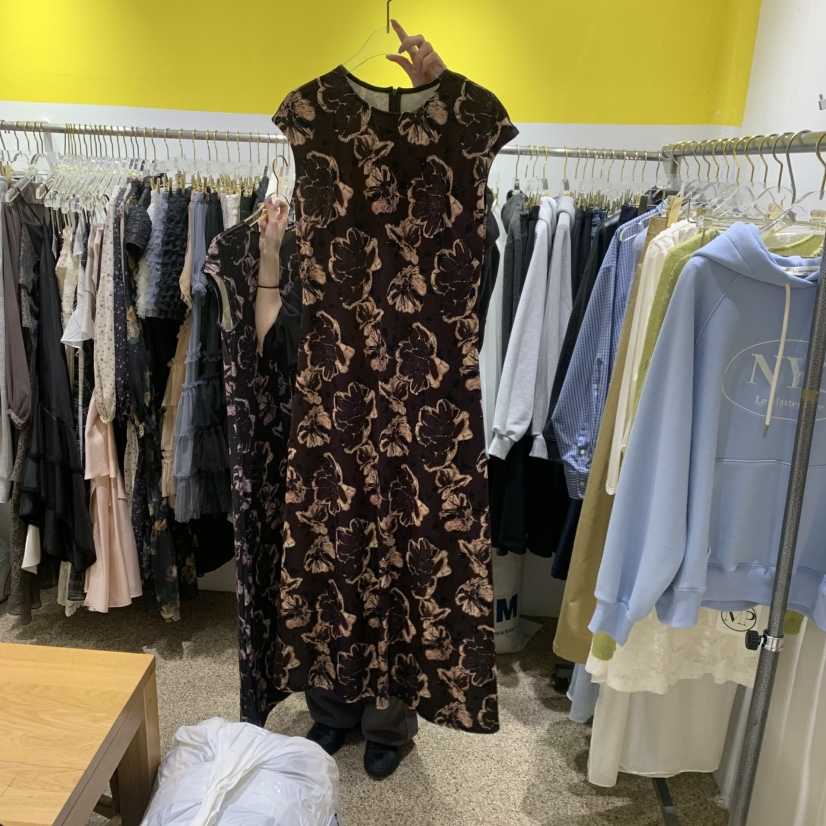 LE MASTERPLACE韓國東大門直郵女裝新款熱賣連衣裙天鵝絨Le masterpiece連衣裙