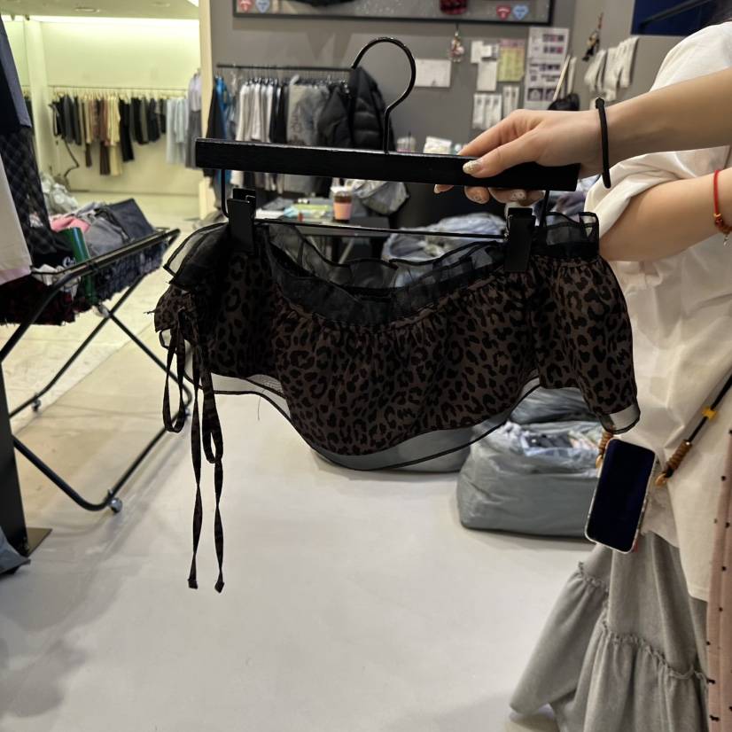 CREDITO韓國直郵實拍女裝新款時尚職業熱賣休閑推薦人氣短裙CREDITO短裙