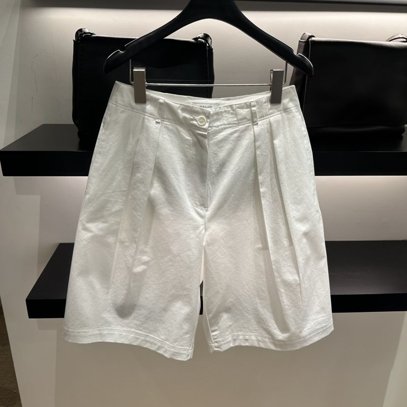 FEBRUARY 11韓國直郵女士新款推薦職業熱賣時尚26春夏短褲FEBRUARY 11短褲