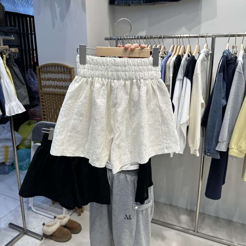 HOT PLACE/DREAM GIRIS/HOT ISSUE東大門實拍女裝新品職業短褲蕾絲HOT PLACE/DREAM GIRIS/HOT ISSUE短褲