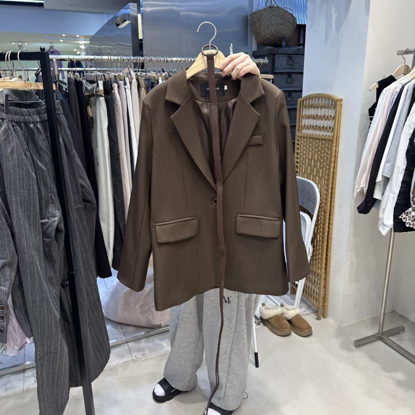 HOT PLACE/DREAM GIRIS/HOT ISSUE韓國東大門代購女裝新款時尚夾克含腰帶HOT PLACE/DREAM GIRIS/HOT ISSUE夾克