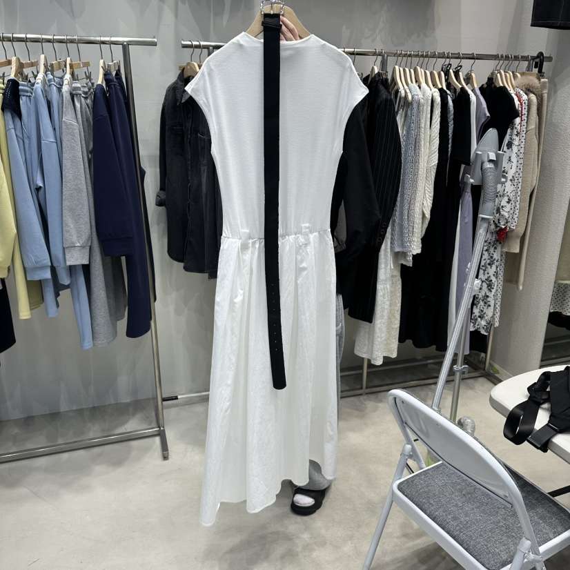 HOT PLACE/DREAM GIRIS/HOT ISSUE韓國直郵女裝新品時尚連衣裙含腰帶高領HOT PLACE/DREAM GIRIS/HOT ISSUE連衣裙