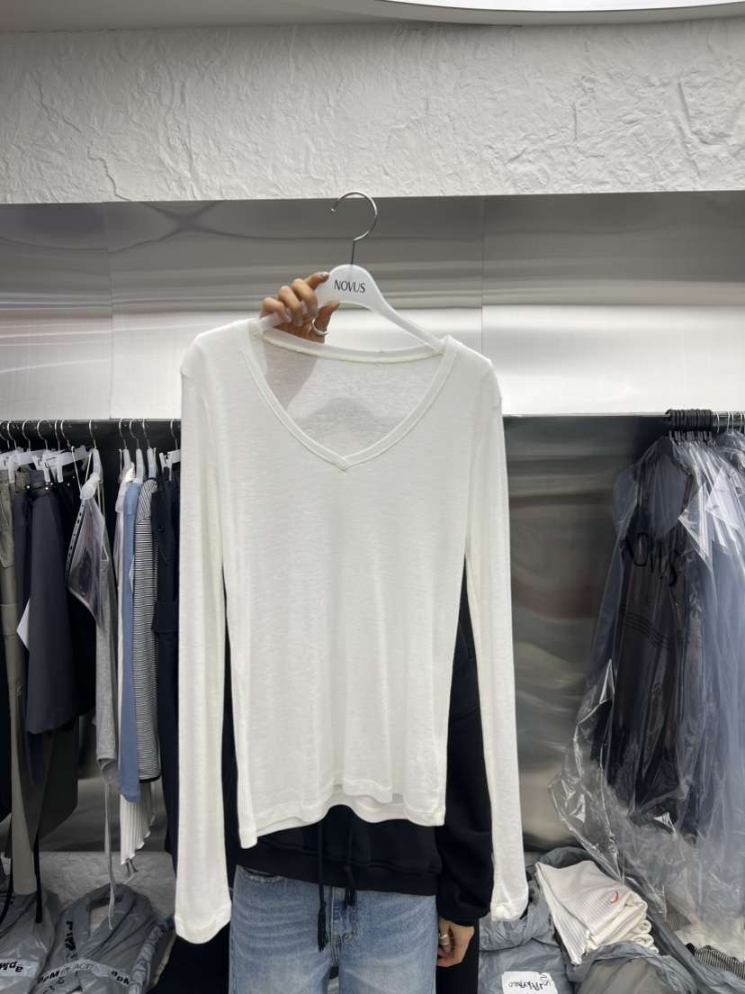 NOVUS韓國東大門代購女裝新款人氣26春夏推薦長袖T恤V領透明NOVUS長袖T恤