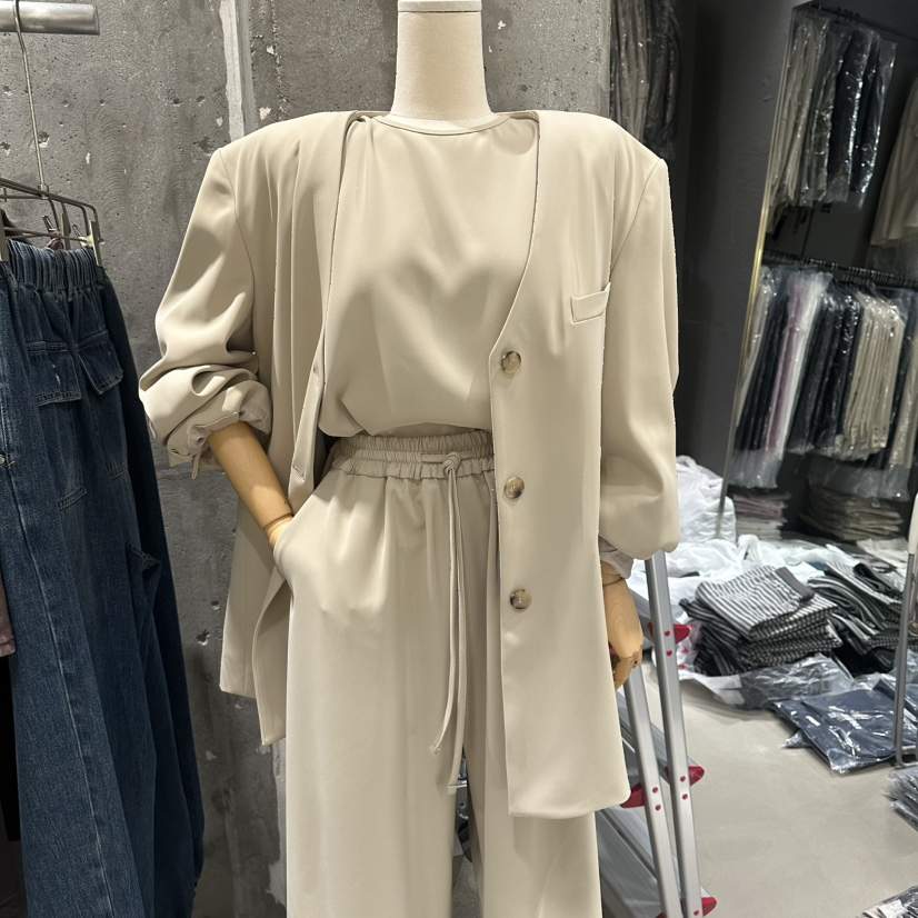 JUNI韓國直郵實拍女裝新品熱賣職業時尚休閑夾克不含內搭my juni夾克