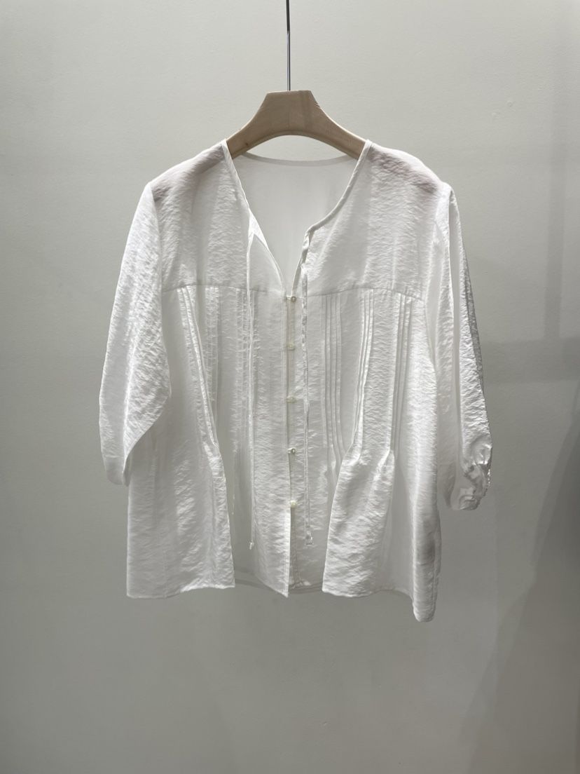 AMY GRACE-A韓國直郵實拍女裝新品時尚休閑襯衫蕾絲衫褶裥AMY GRACE-A襯衫/蕾絲衫