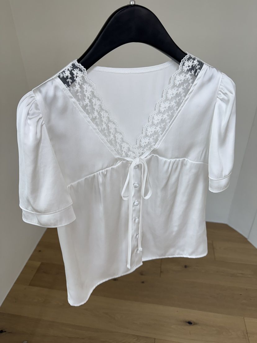 BLACK PIG韓國代購女裝新品真品26春夏推薦襯衫蕾絲衫蕾絲VIVIAN_LEE襯衫/蕾絲衫