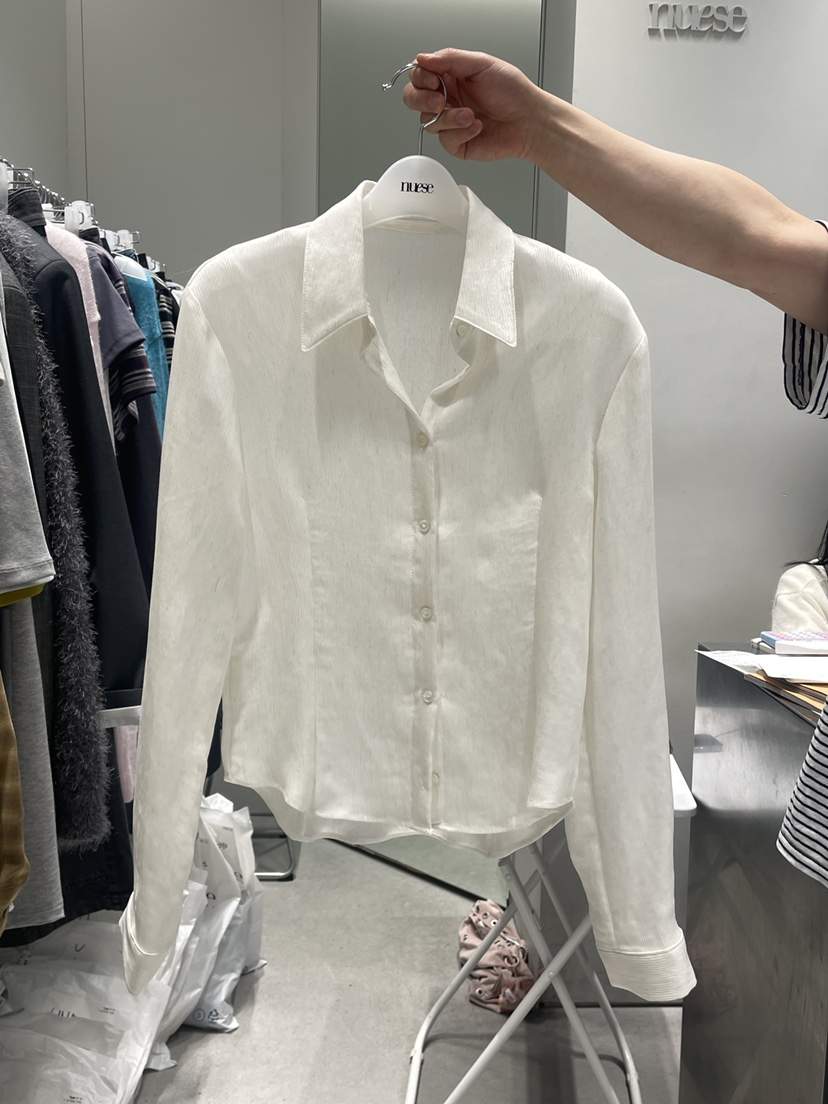 NUESE韓國直郵女士新款26春夏職業人氣襯衫蕾絲衫褶裥亞麻NUESE襯衫/蕾絲衫