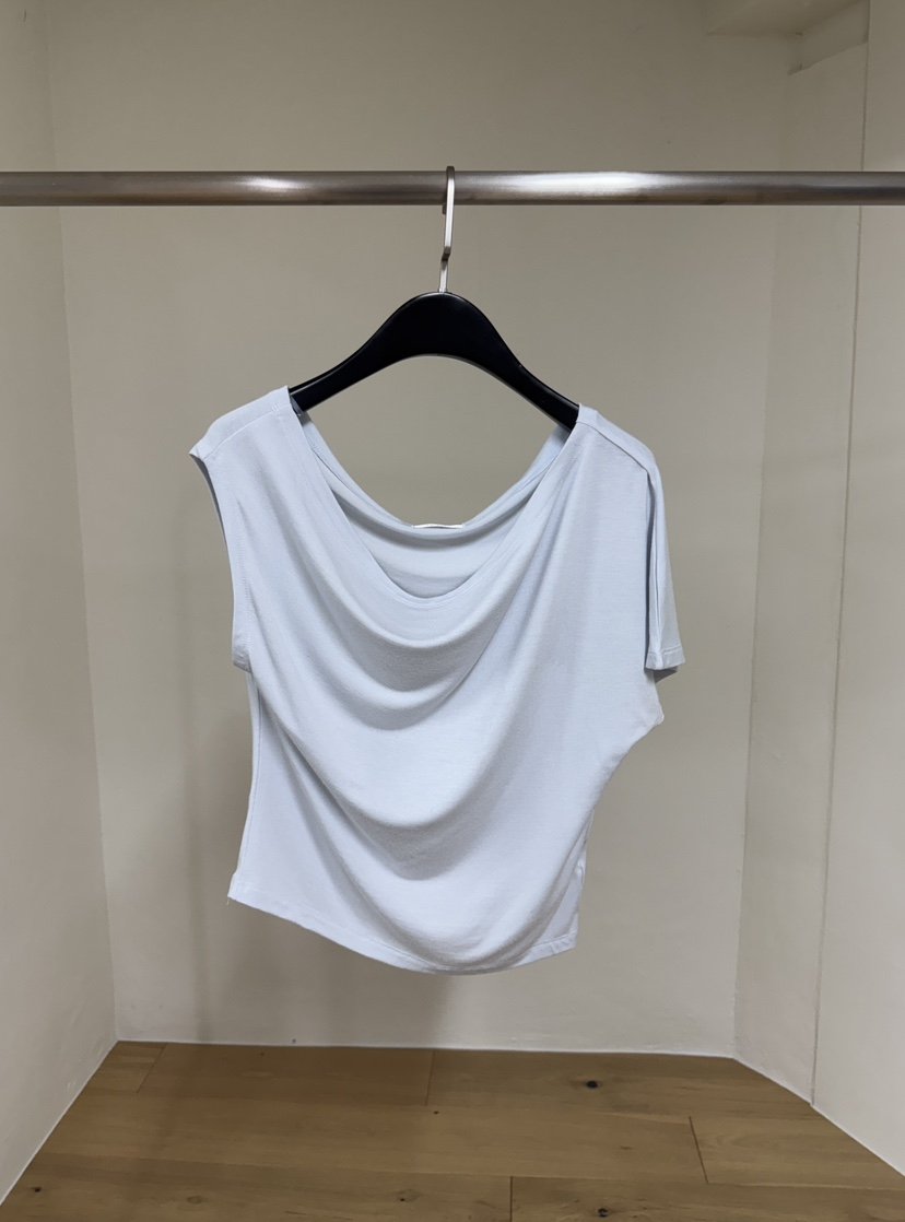 BLACK PIG韓國代購女士新品人氣休閑推薦職業26春夏熱賣T恤VIVIAN_LEET恤