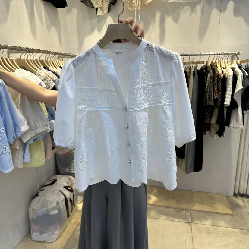 LADYBUG/ADORABLE東大門直郵女裝新款真品熱賣襯衫蕾絲衫LADYBUG/ADORABLE襯衫/蕾絲衫