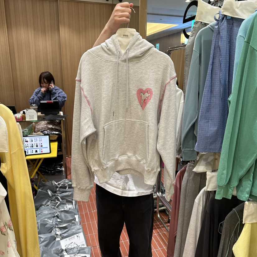 E/E/E東大門直郵女裝新品熱賣休閑推薦真品時尚26春夏衛衣E/E/E衛衣