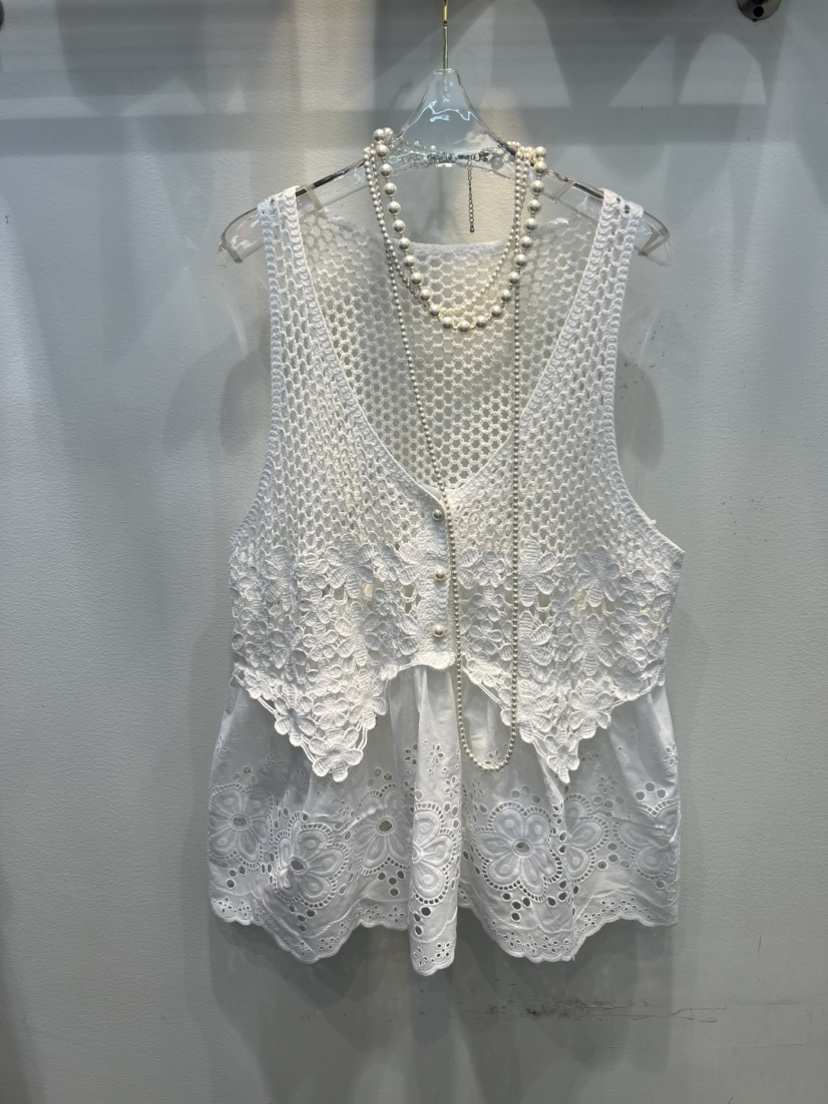 BLUE BANANA韓國東大門代購女裝新品人氣吊帶背心不含配飾BLUE BANANA吊帶/背心