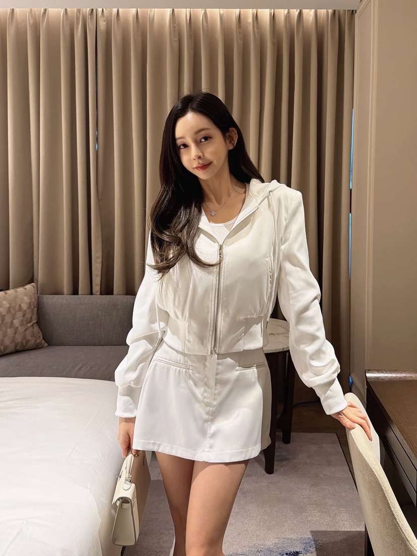 CLOTH韓國直郵實拍女裝新品人氣時尚休閑熱賣推薦夾克連帽CLOTH夾克