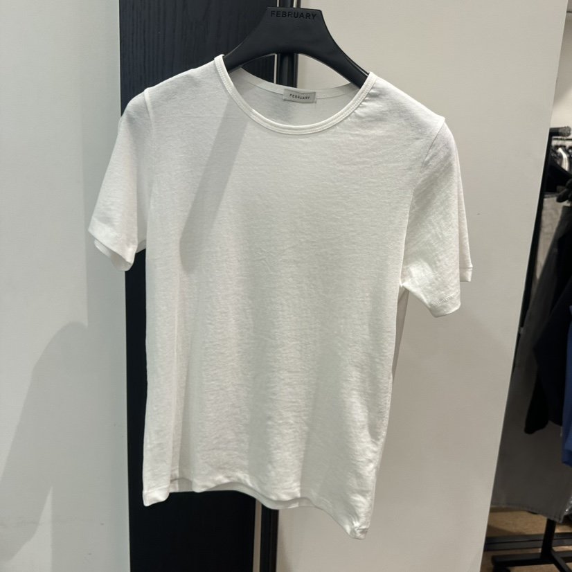 FEBRUARY 11韓國東大門代購女裝新品職業時尚休閑人氣T恤FEBRUARY 11T恤