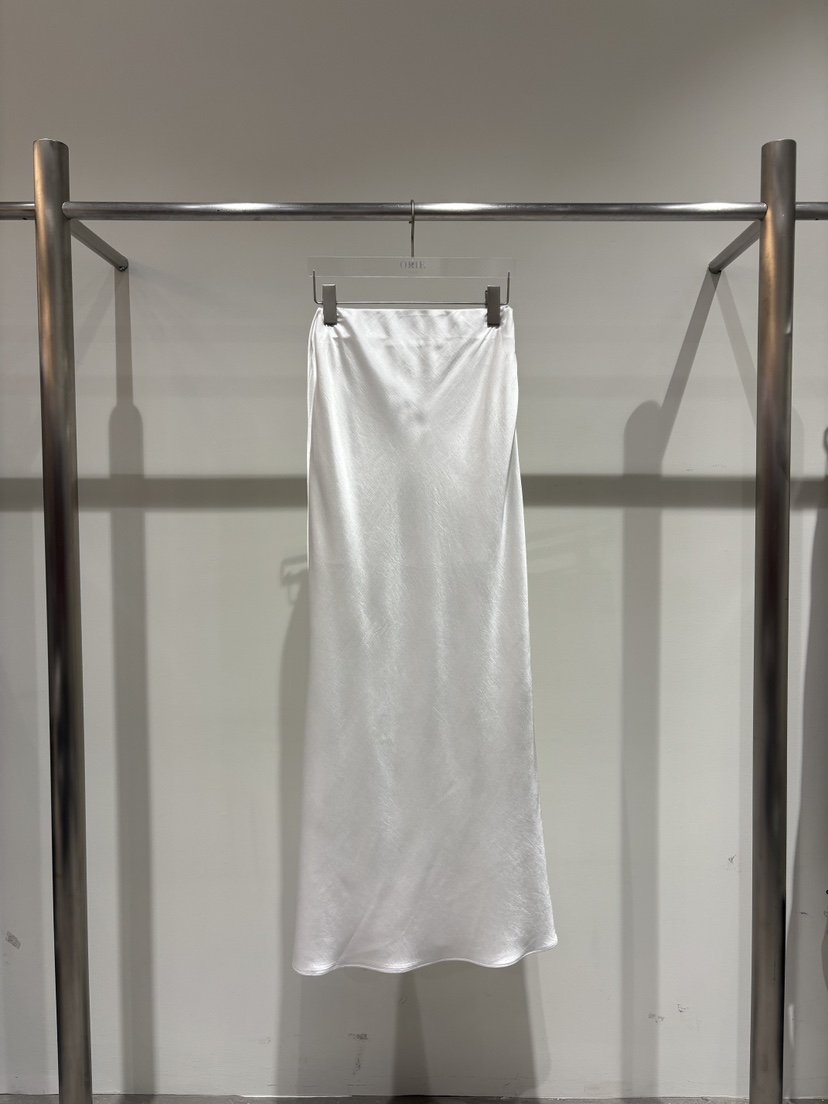 OKIE韓國直郵女士新品時尚休閑26春夏職業熱賣推薦長裙緞面OKIE長裙