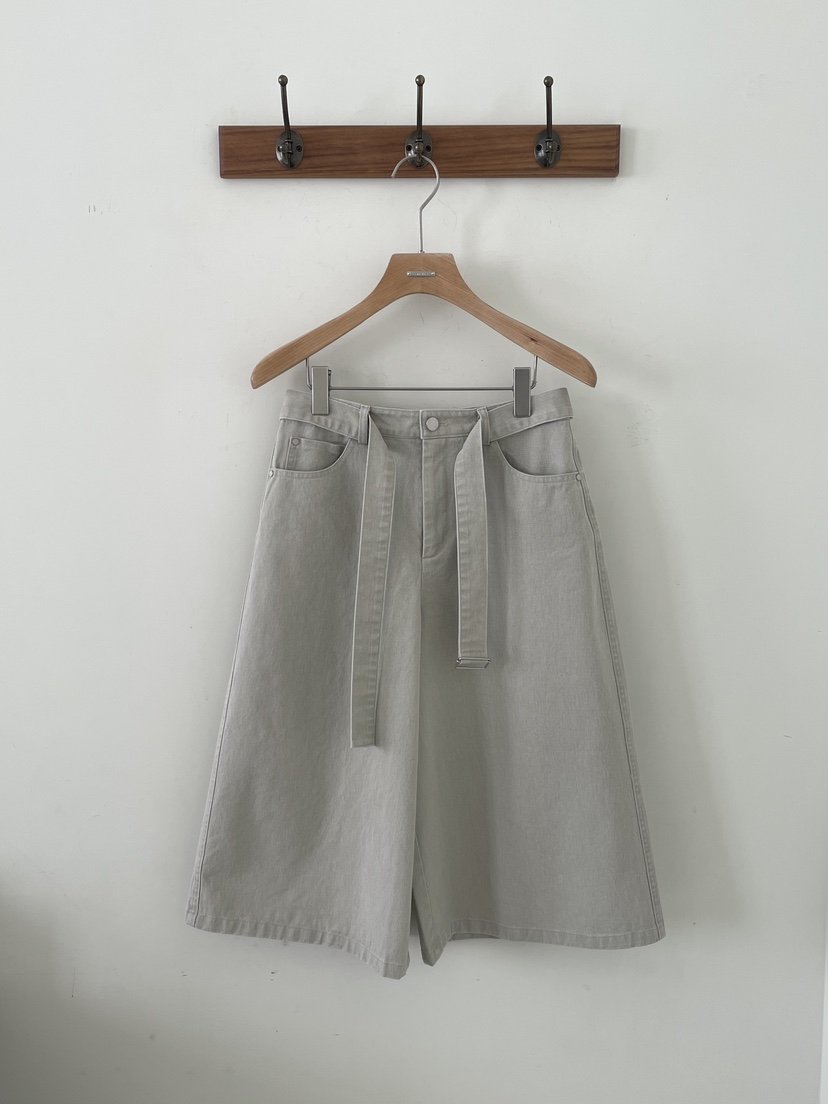 3 ANOTHER韓國東大門直郵女裝新品時尚推薦26春夏短褲含腰帶3 ANOTHER短褲