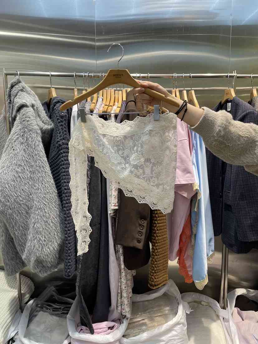 MENDL S韓國代購女裝新品熱賣時尚職業推薦人氣短裙圍巾MENDL S短裙