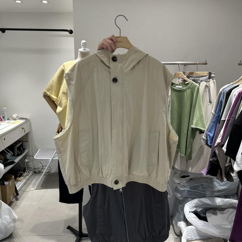 IN KIRA韓國直郵女士新款人氣推薦26春夏真品時尚熱賣馬甲IN KIRA馬甲