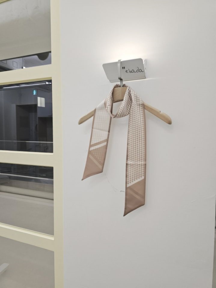 EBADA韓國代購女裝新款26春夏熱賣時尚推薦職業人氣圍巾披肩EBADA圍巾/披肩