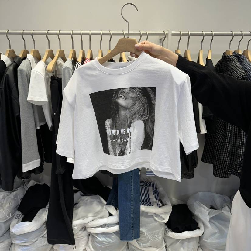 Q C韓國直郵實拍女裝新品熱賣26春夏人氣時尚職業推薦T恤Republlc of qcT恤