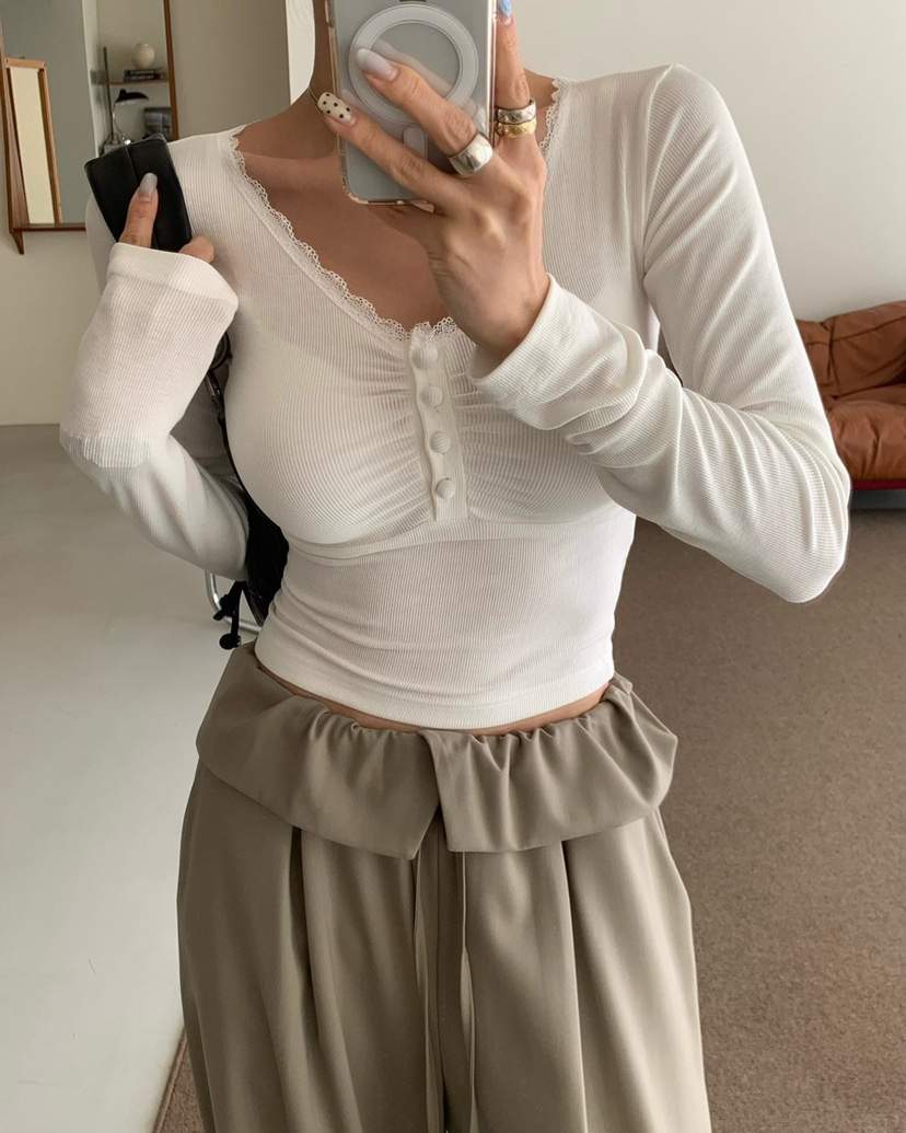 REVE CITE-L韓國代購女裝新款推薦職業長袖T恤蕾絲褶皺REVE CITE-L長袖T恤