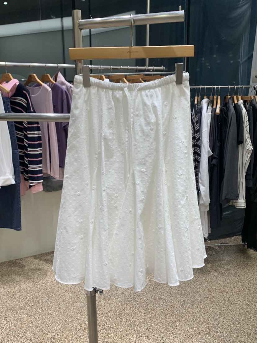 VAARA東大門實拍女士新款推薦真品職業半身裙中短裙刺繡棉VAARA半身裙/中短裙