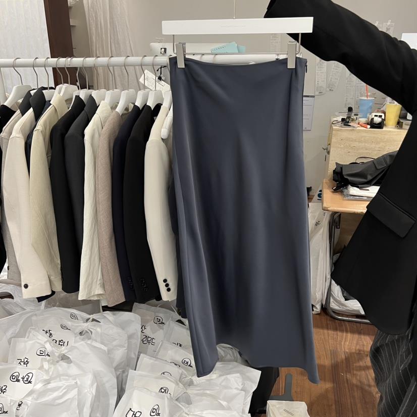 UNDERSTANDING東大門實拍女裝新款推薦時尚休閑長裙緞面長款UNDERSTANDING長裙