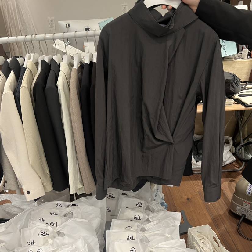 UNDERSTANDING東大門實拍女裝新品時尚推薦熱賣襯衫蕾絲衫UNDERSTANDING襯衫/蕾絲衫