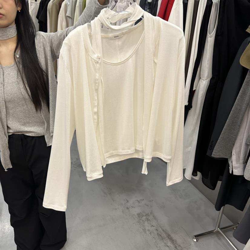 PAVEL東大門代購女裝新款真品人氣時尚長袖T恤不含內搭圍巾PAVEL長袖T恤