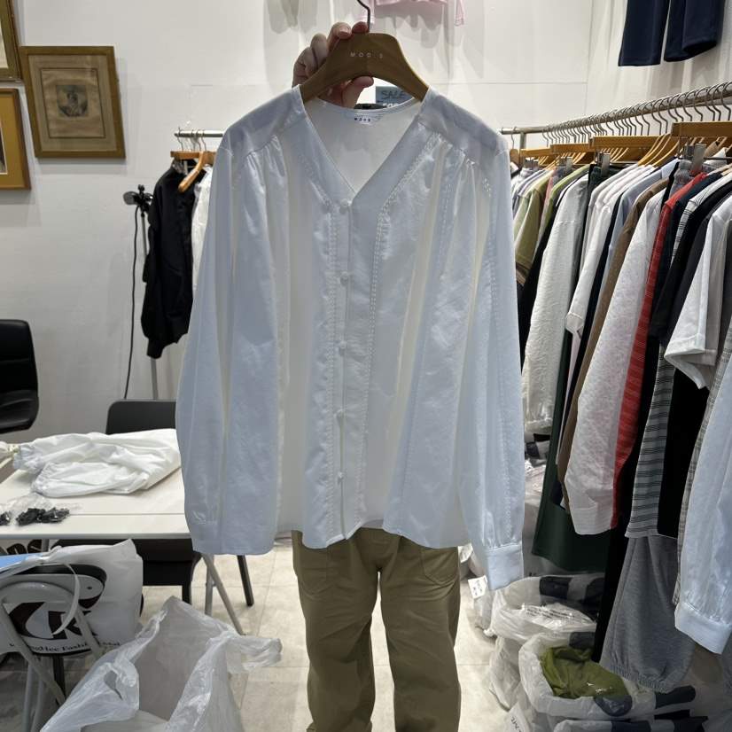 MODS-Q韓國代購女士新款真品人氣熱賣推薦襯衫蕾絲衫V領MODS-Q襯衫/蕾絲衫