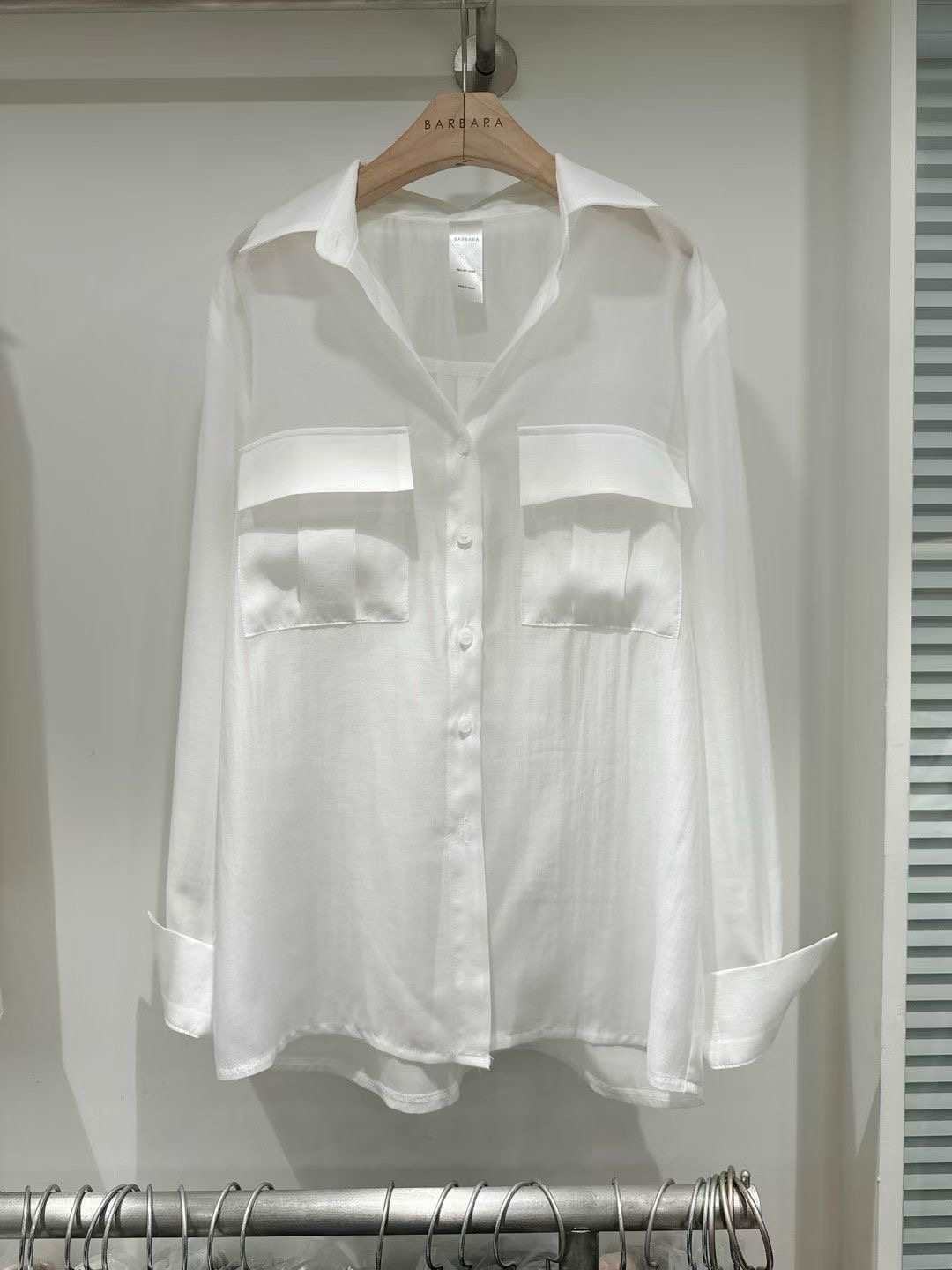 BARBARA GIRL韓國直郵實拍女裝新款時尚襯衫蕾絲衫口袋天絲BARBARA GIRL襯衫/蕾絲衫