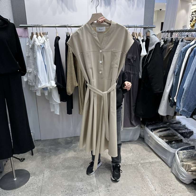 BLOOM韓國代購女裝新款時尚26春夏推薦人氣連衣裙含腰帶V領BLOOM-Q連衣裙