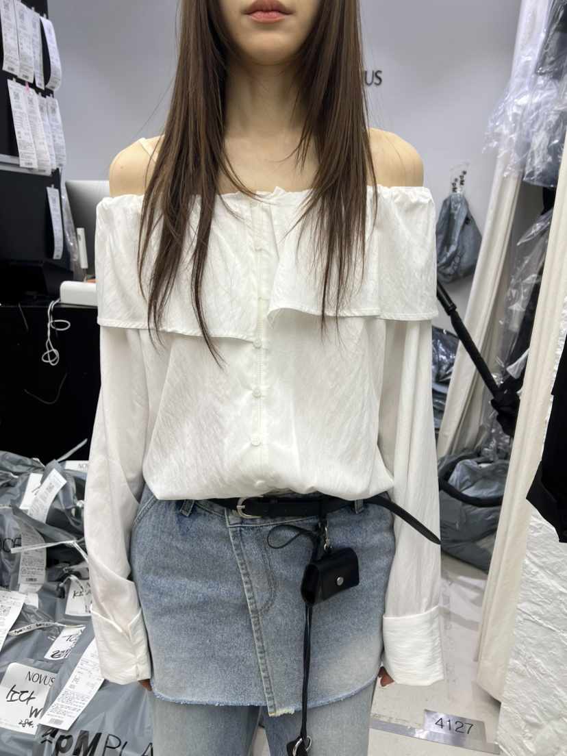 NOVUS韓國直郵女裝新款推薦職業時尚熱賣人氣襯衫蕾絲衫露肩NOVUS襯衫/蕾絲衫